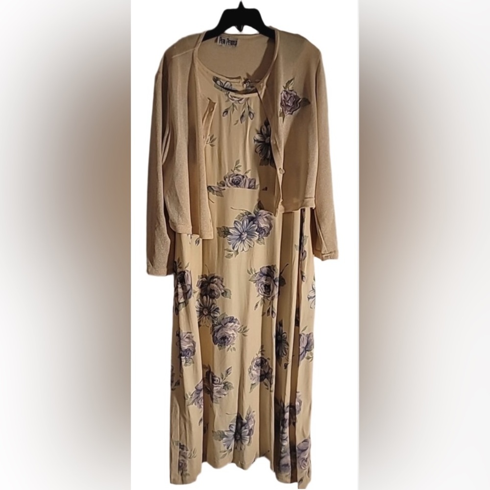 Vintage Plus Size Women’s spring floral dress with cardigan size 16 pre-owned